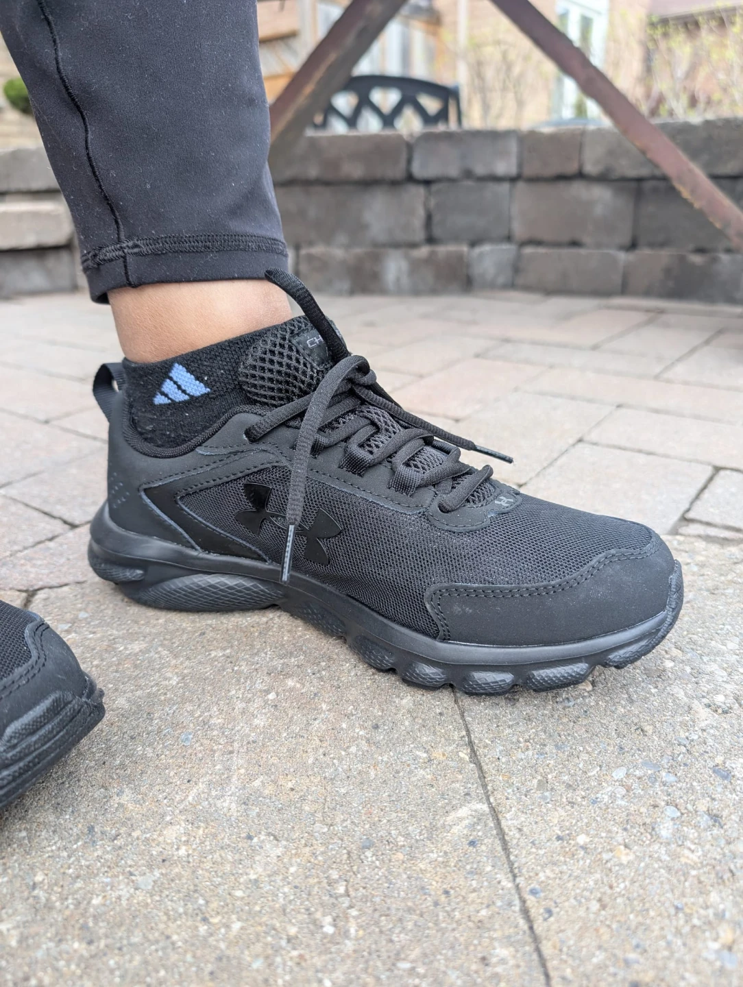 Black Under Armour  women's Running Shoes - size 8 - photo 3