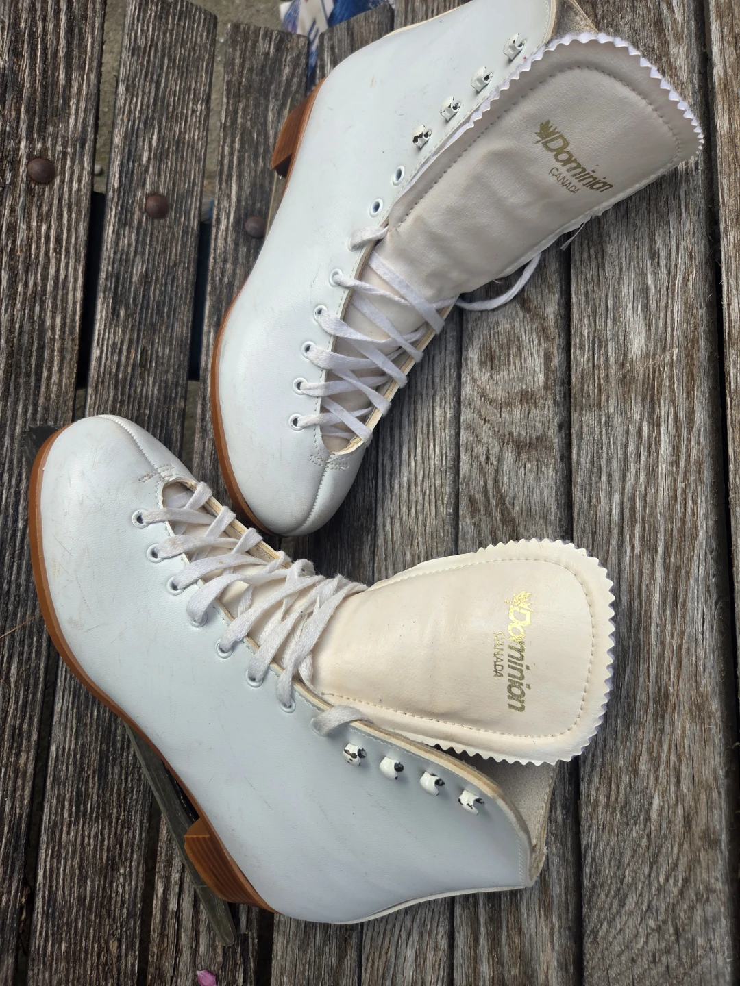 Dominion Canada White Figure Skates size 8