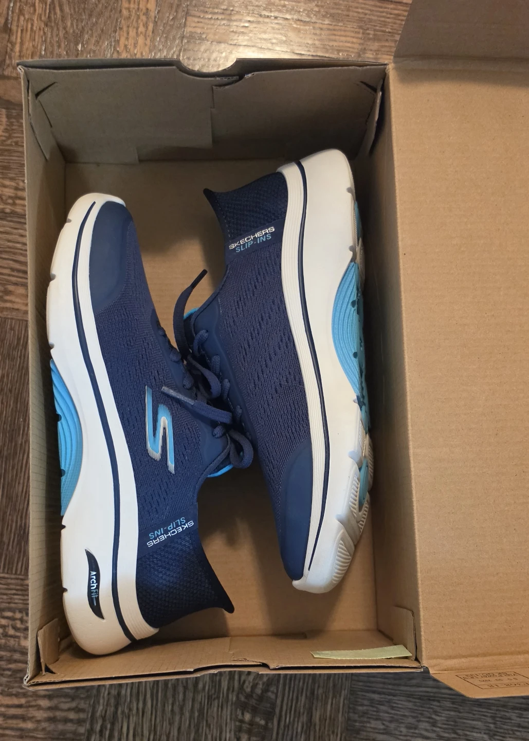 Size 7, Skechers GO walk Slip-ins women's, wide fit