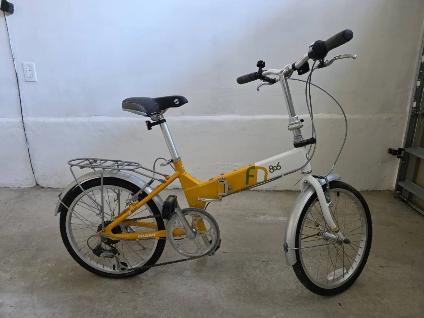 Giant FD 806 Folding Bike (Yellow/White) - photo 2