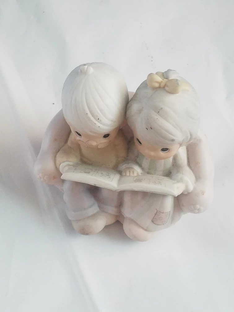 Precious Moments "Reading Together" Figurine 106763