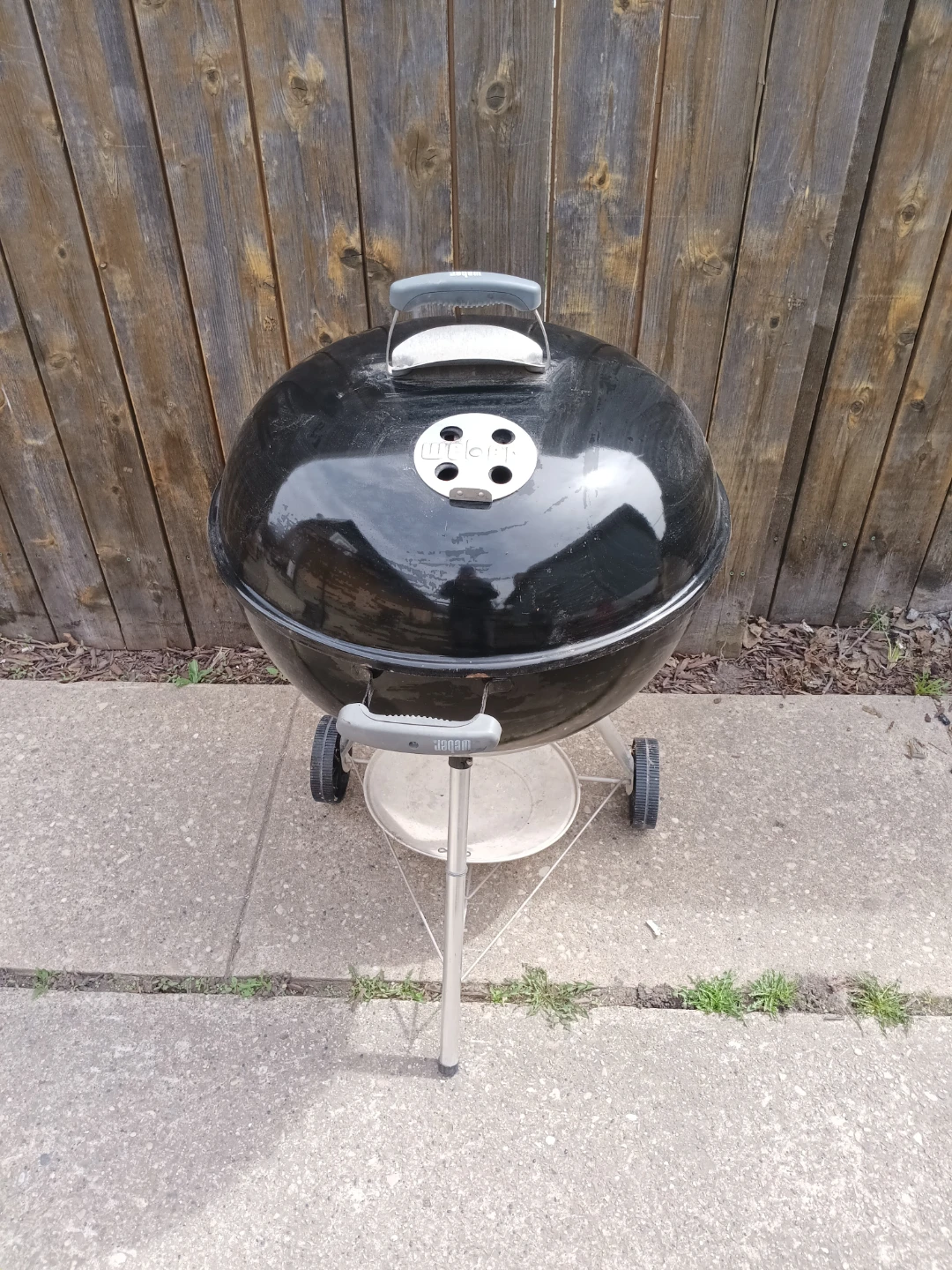 Weber Kettle Charcoal Grill