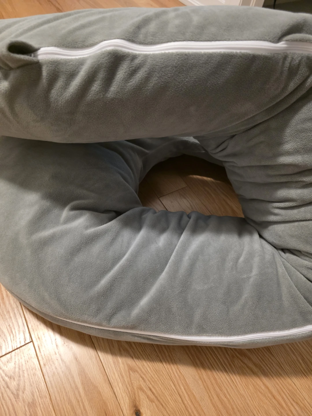 Grey C-Shaped Pregnancy Pillow - photo 2