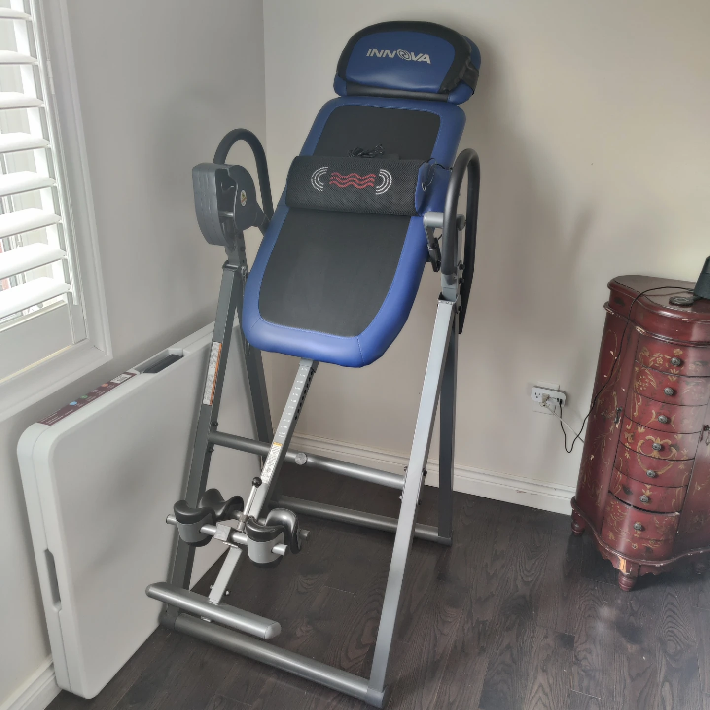 Innova ITM4800 Advanced Heat and Massage Inversion Table
