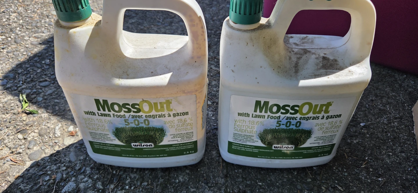 Wilson MossOut Lawn Food with 18.6% Ferrous Sulphate (2.6 kg)
