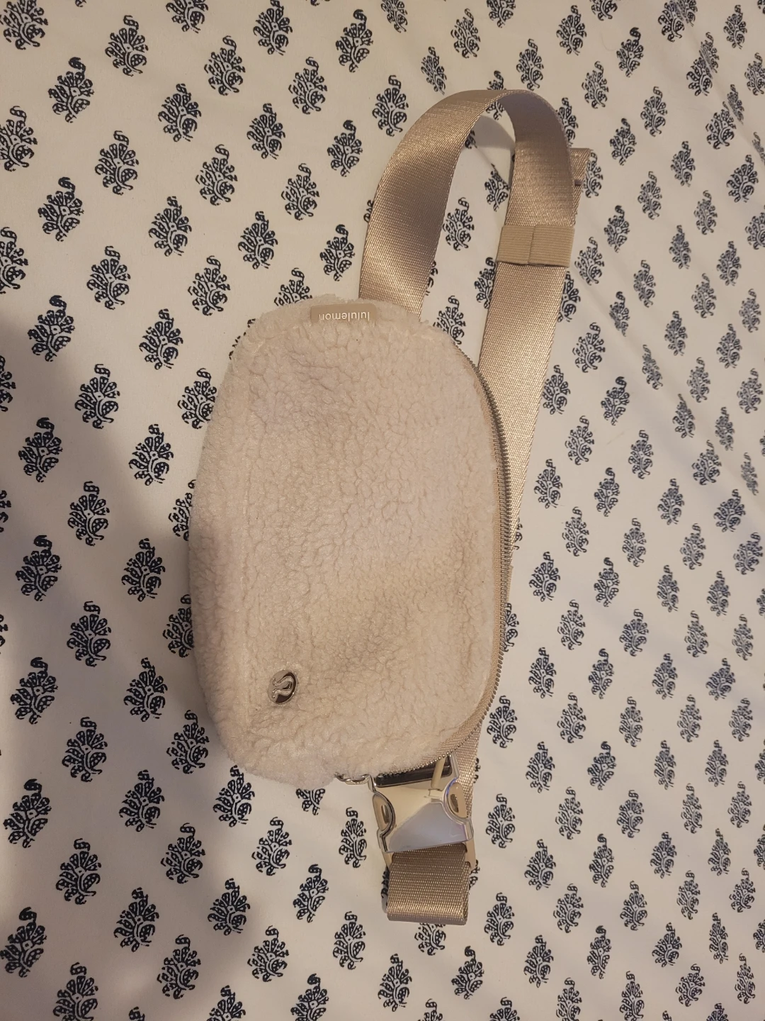 Lululemon Everywhere Fleece Belt Bag OS