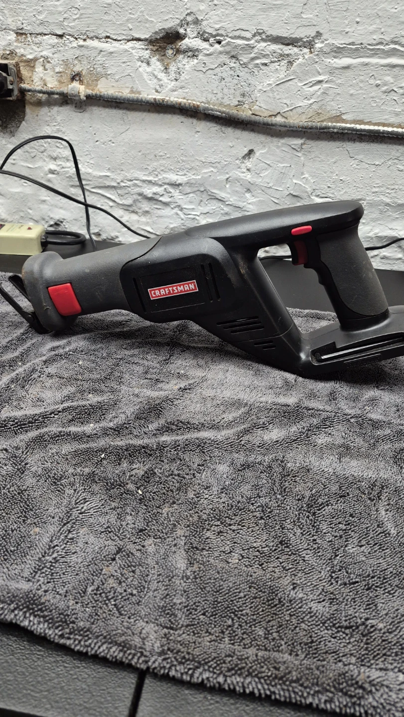 Craftsman Reciprocating Saw - photo 2