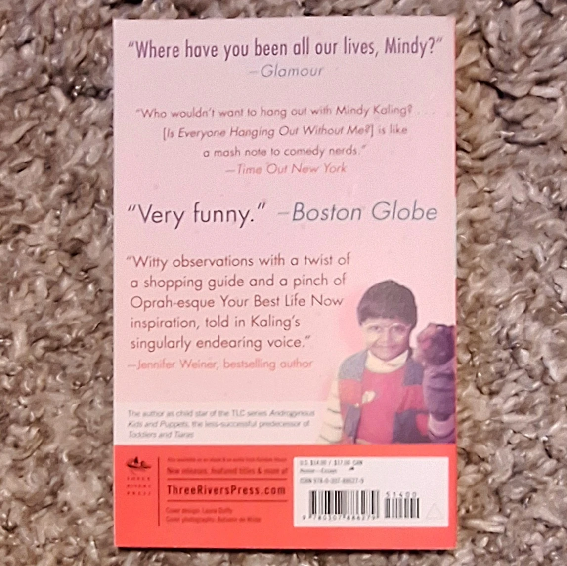 Mindy Kaling memoir 1 - like new book - photo 3