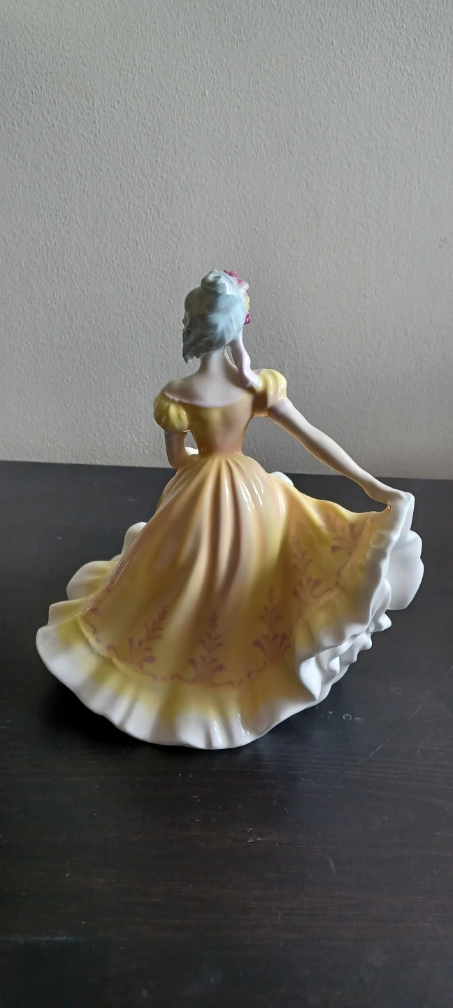 Royal Doulton "Ninette" figurine. - photo 3