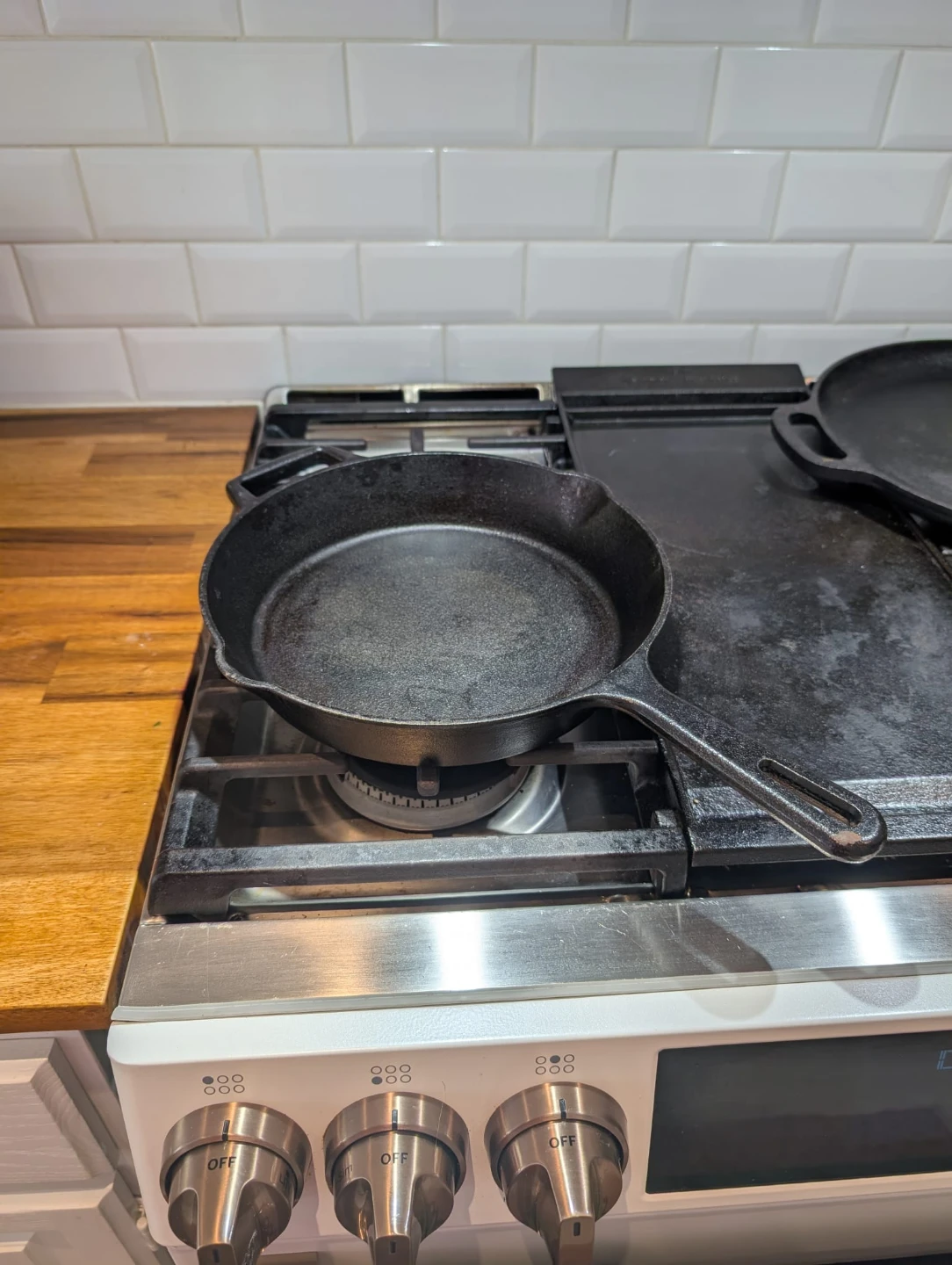 Artisanal Supply Cast Iron Skillet Frying Pan