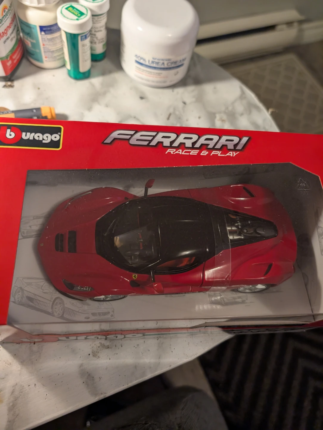 Burago Ferrari Race & Play Toy Car - photo 2