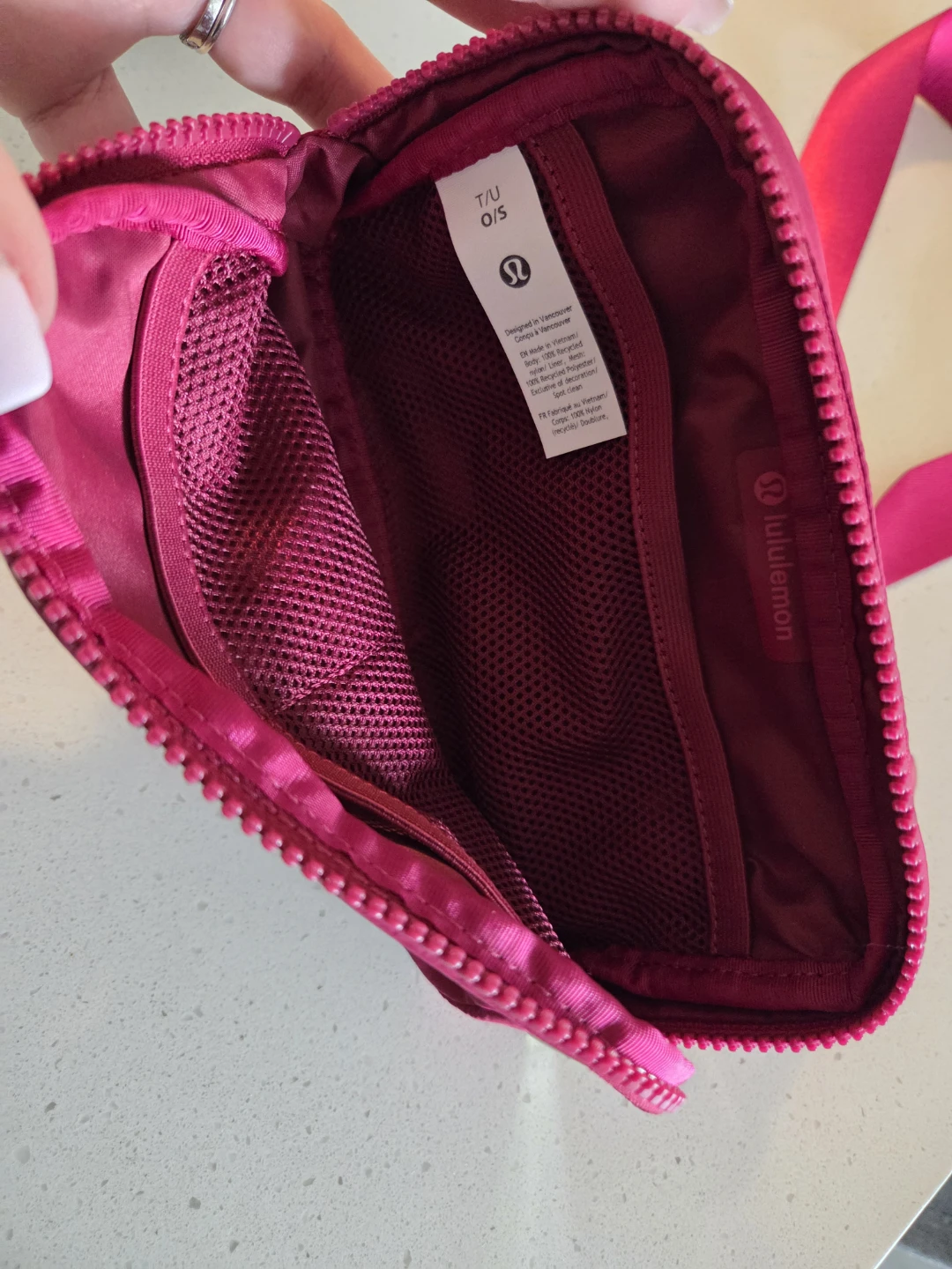 Lululemon Everywhere Belt Bag - photo 2