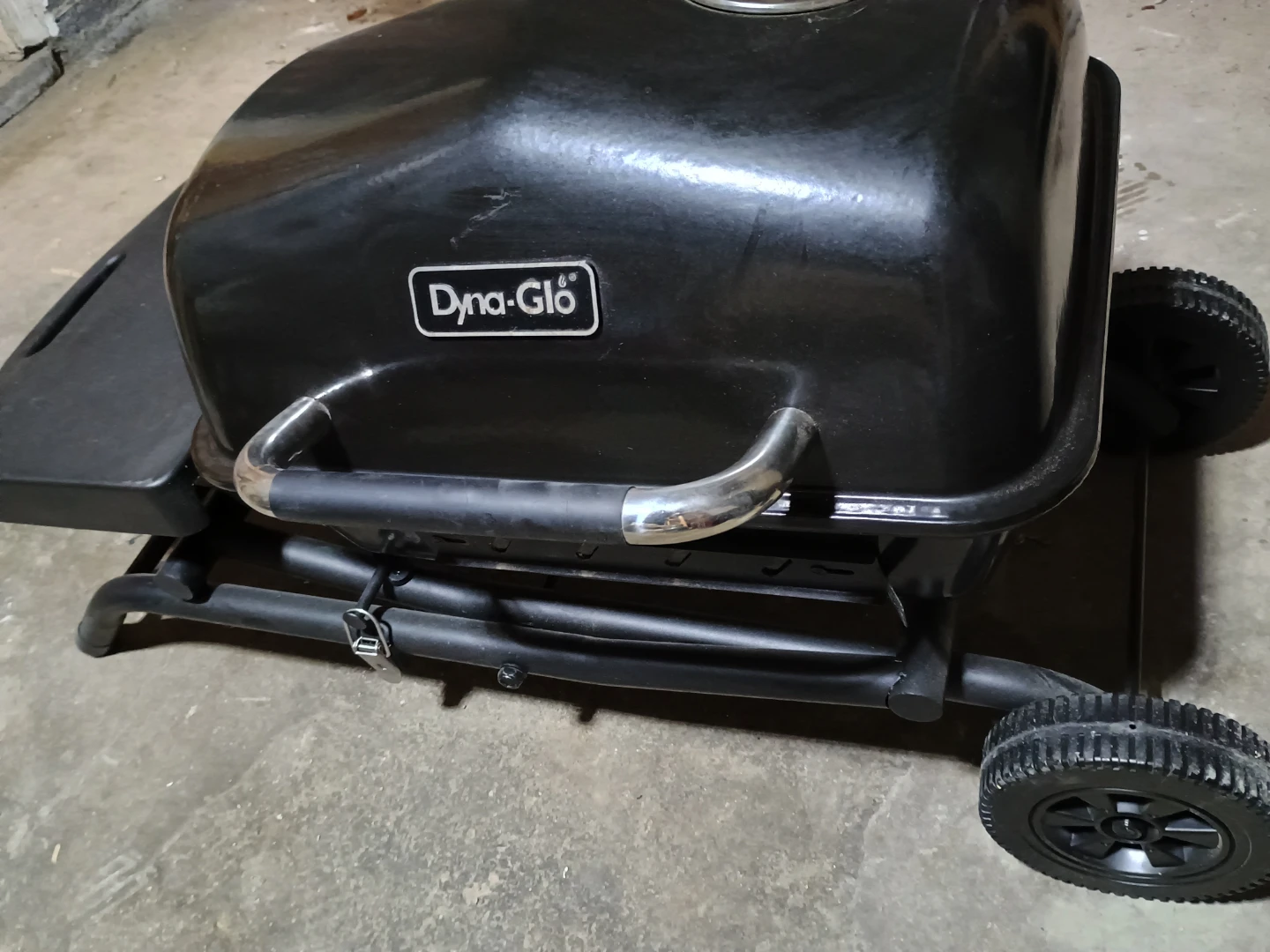 Dyna-Glo Portable Charcoal Grill with Utensils and Charcoal - photo 3