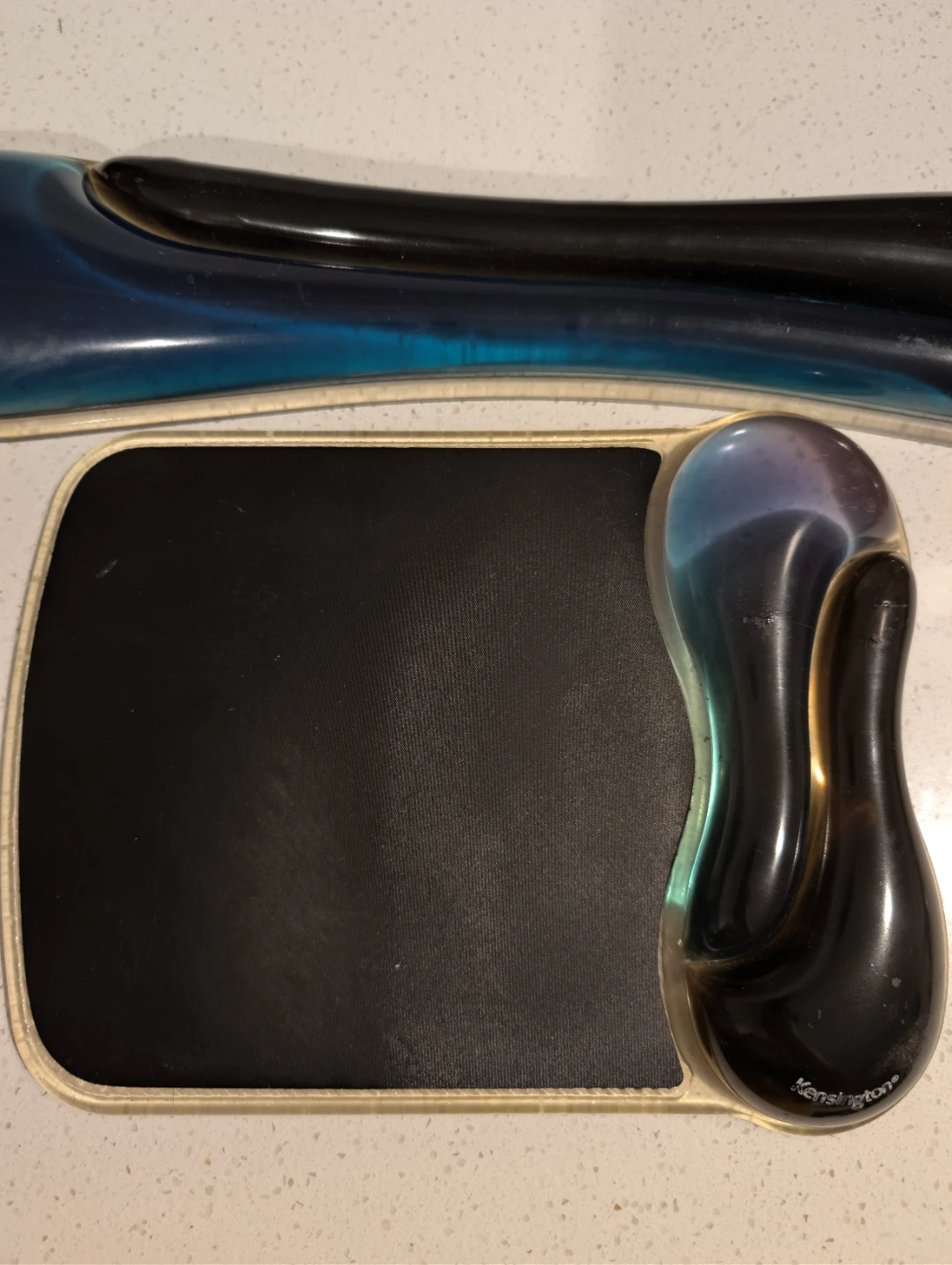 Kensington Wrist Rest & Mouse Pad Combo