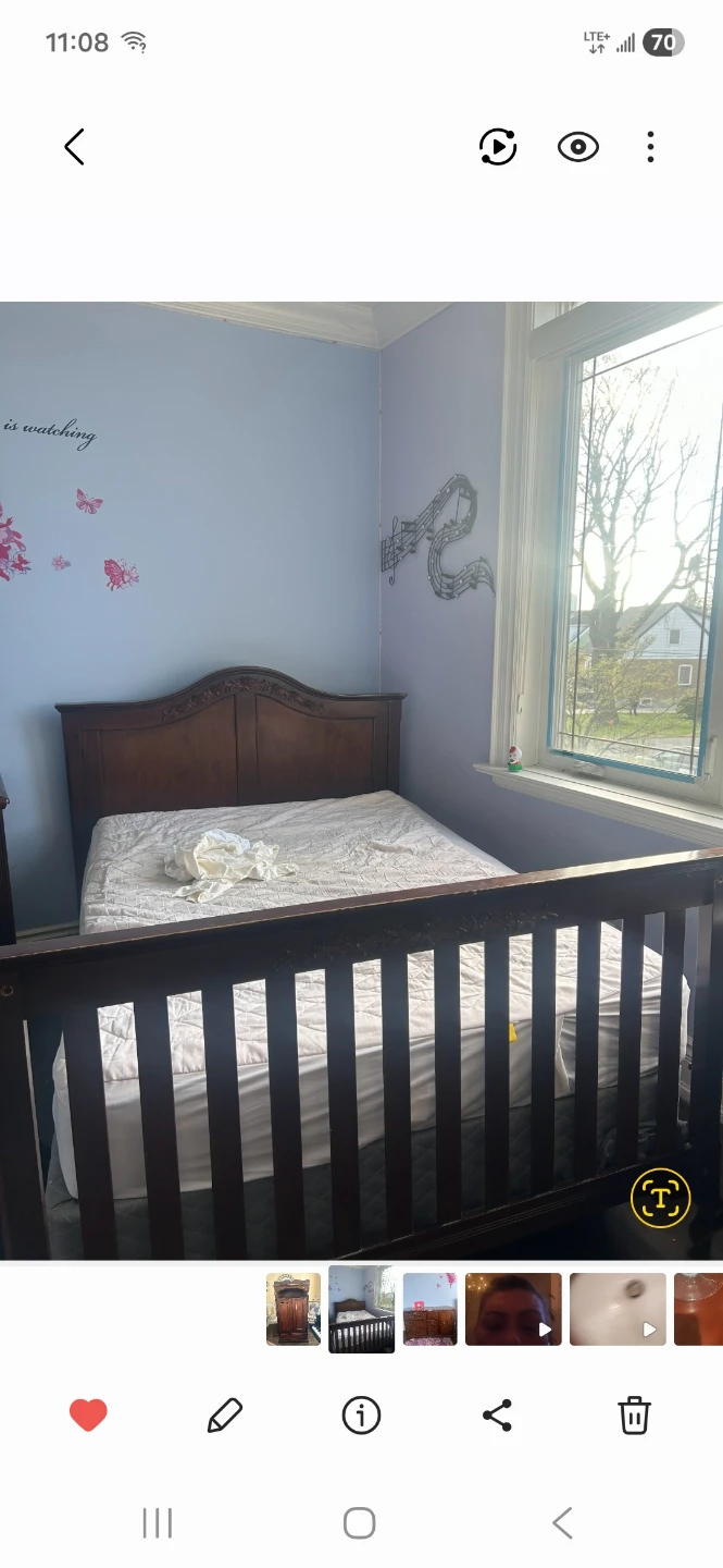 Bedroom set