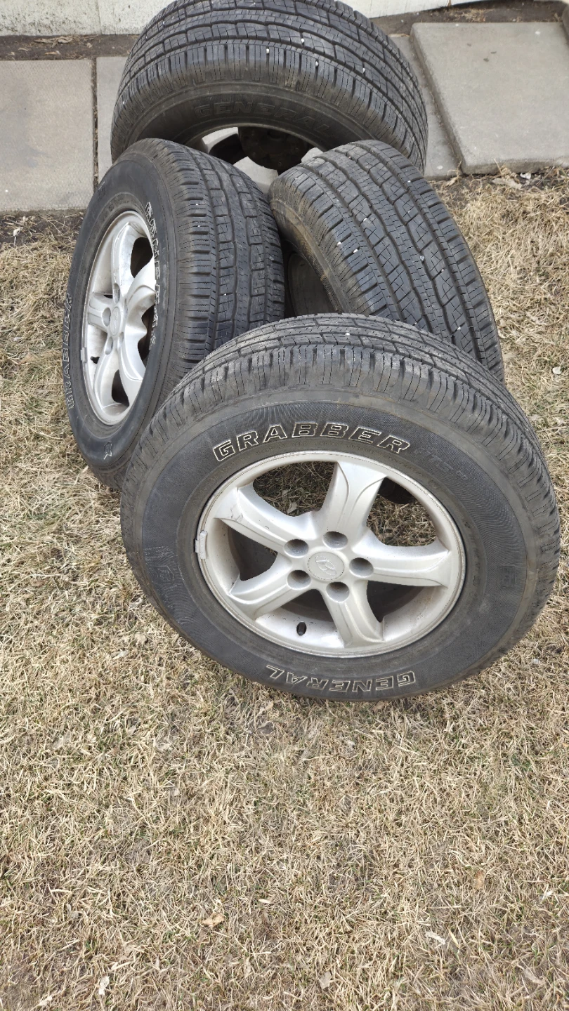 All-season tires Hyundai Santa Fe - photo 2