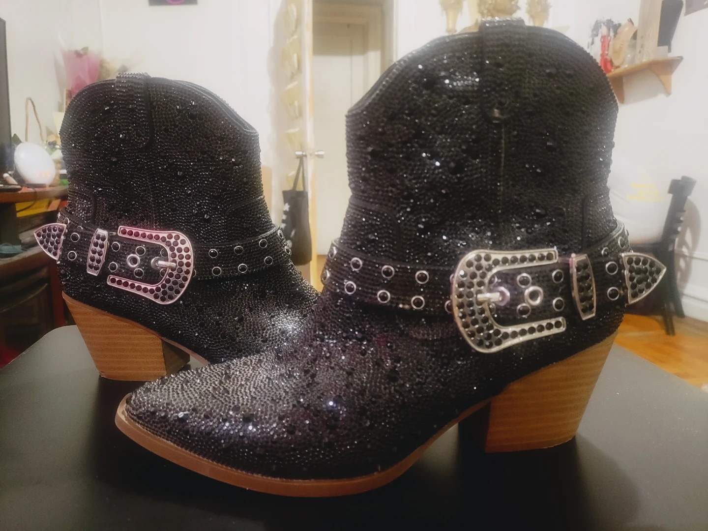 Women Black Rhinestone Embellished Cowboy Boots size 9 Preloved