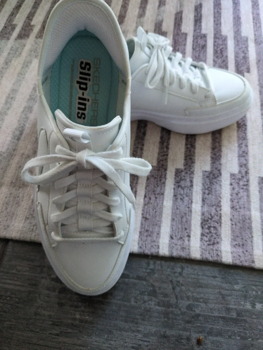 Skechers White Slip-ins Sneakers - photo 2