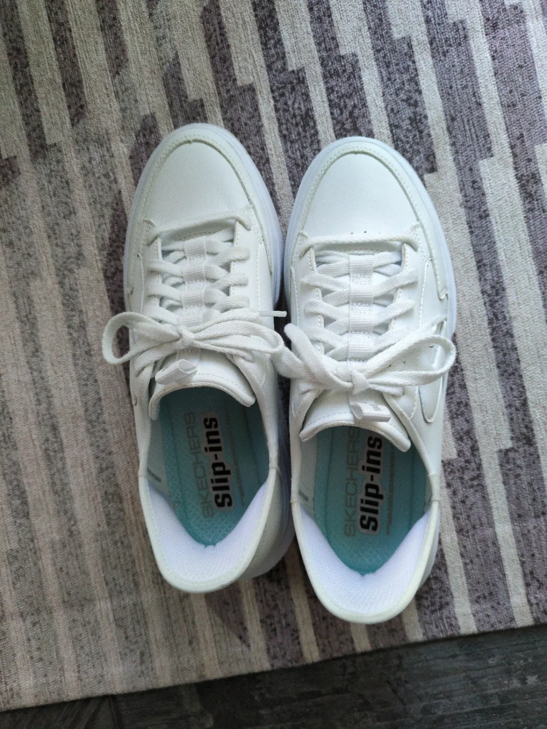 Skechers White Slip-ins Sneakers - photo 3