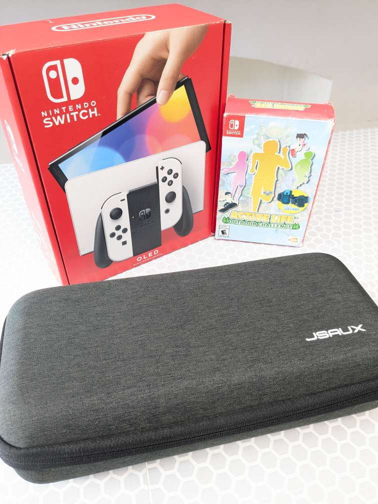 Nintendo Switch OLED System + Active Life Game - photo 2