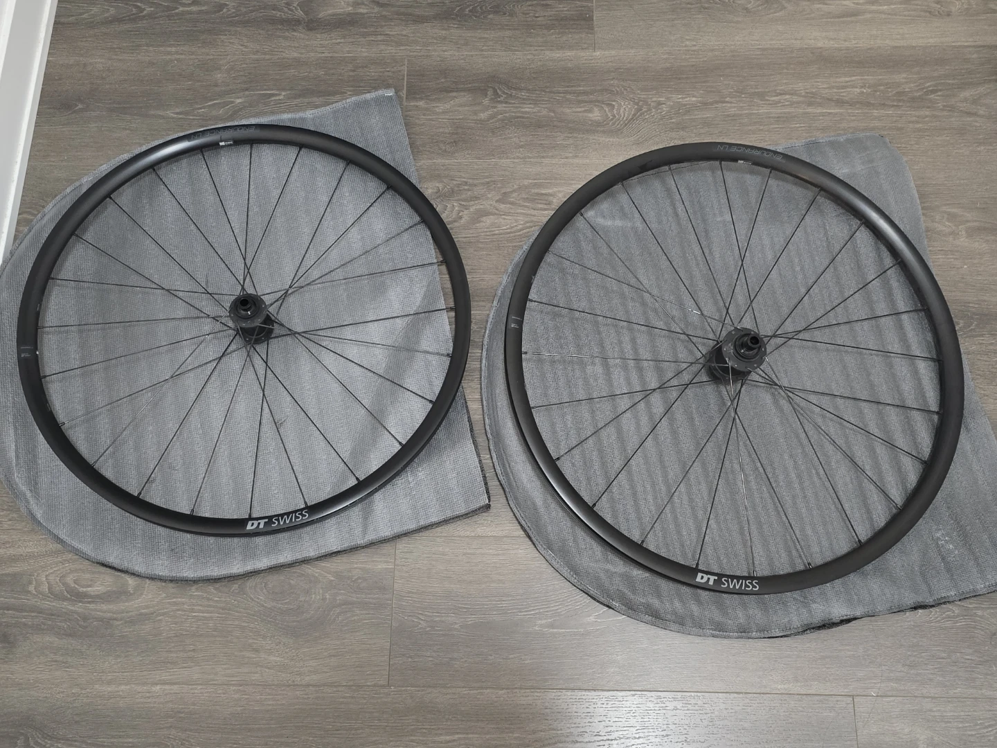 DT Swiss Endurance LN Disc Wheelset - 700c