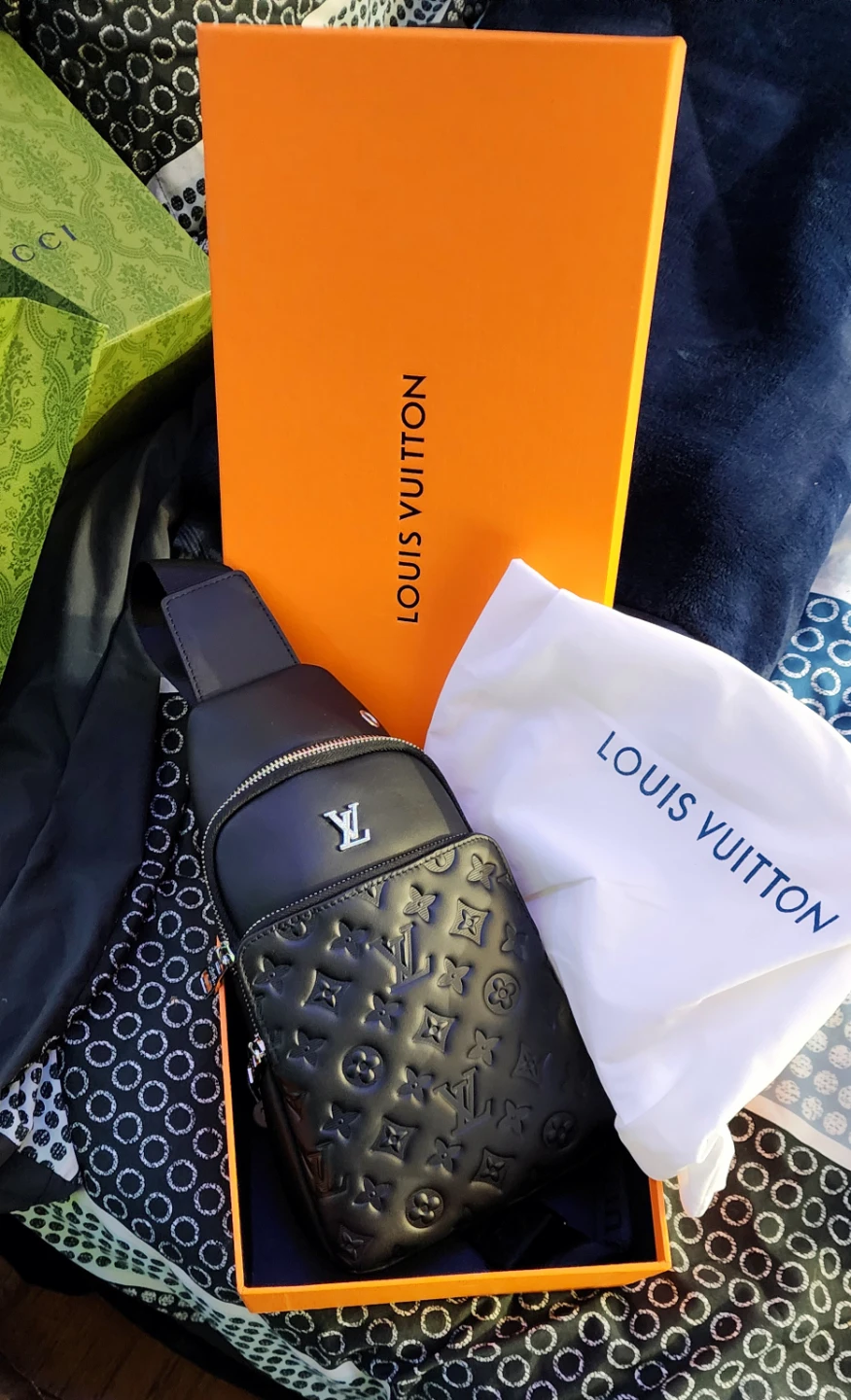 Louis Vuitton Sling Bag - photo 2