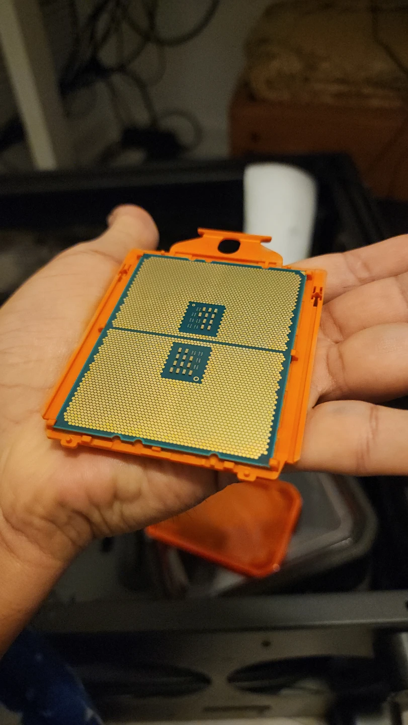 AMD Ryzen Threadripper 2950x 16 core CPU (working video below) - photo 3