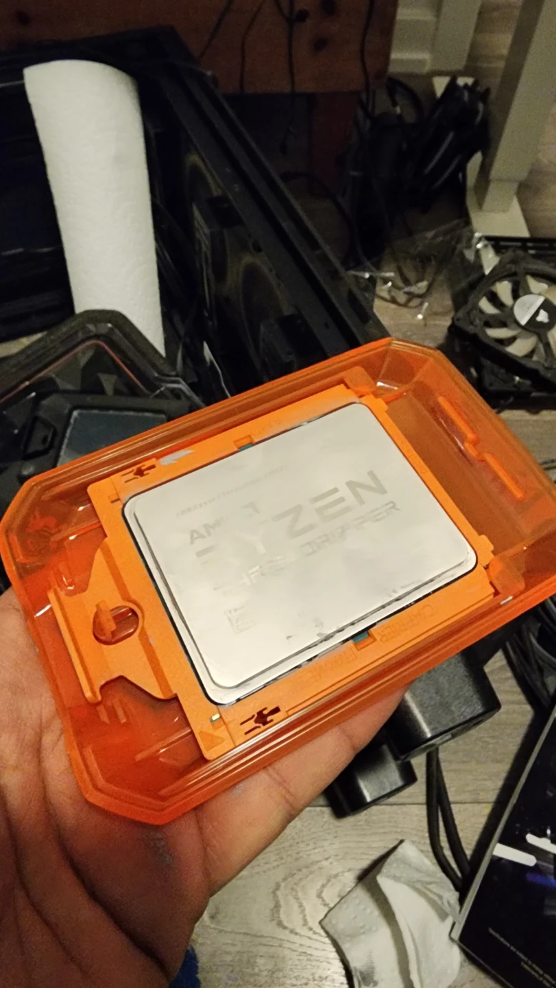 AMD Ryzen Threadripper 2950x 16 core CPU (working video below) - photo 4