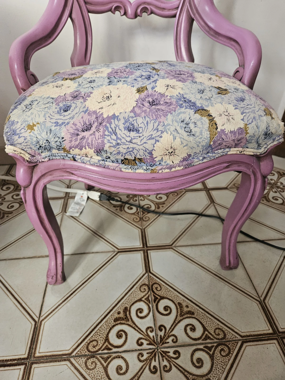 Beautiful Antique painted purple chair - photo 2