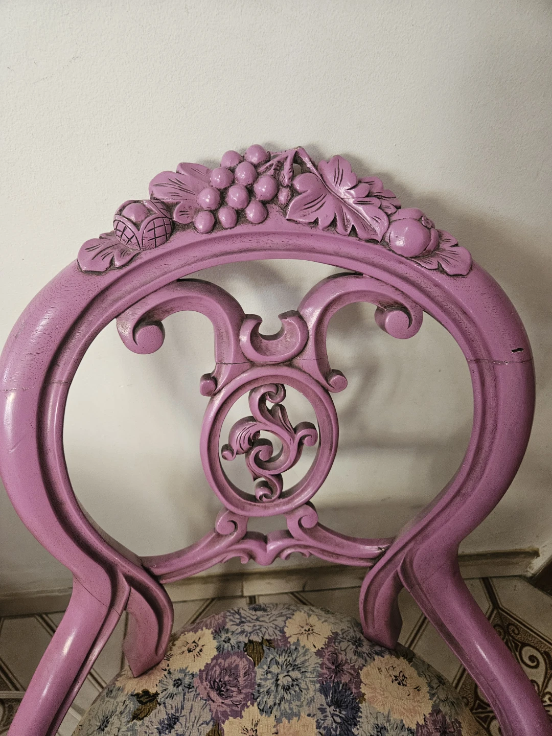 Beautiful Antique painted purple chair - photo 3