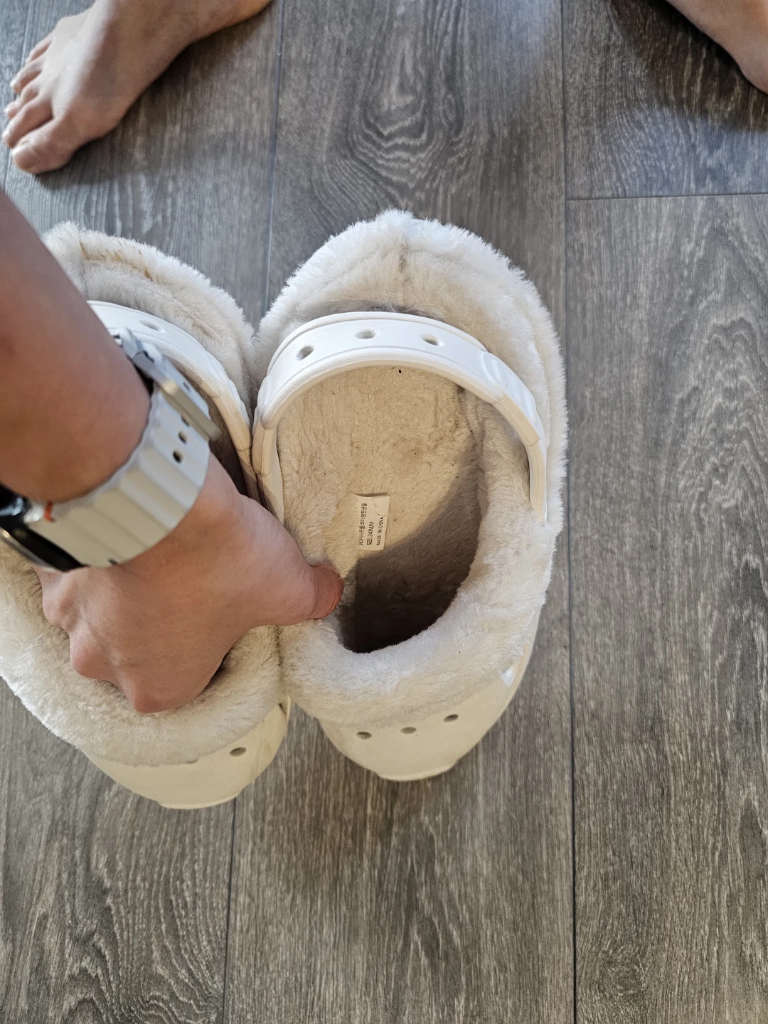 Cream Fuzzy Lined Clogs - Size 240mm - photo 4