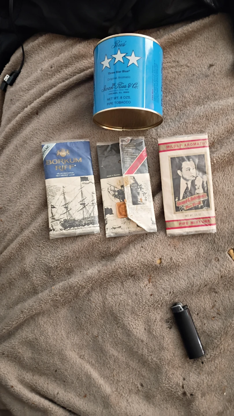 Ries Three Star Blue Pipe Tobacco Tin and Blends