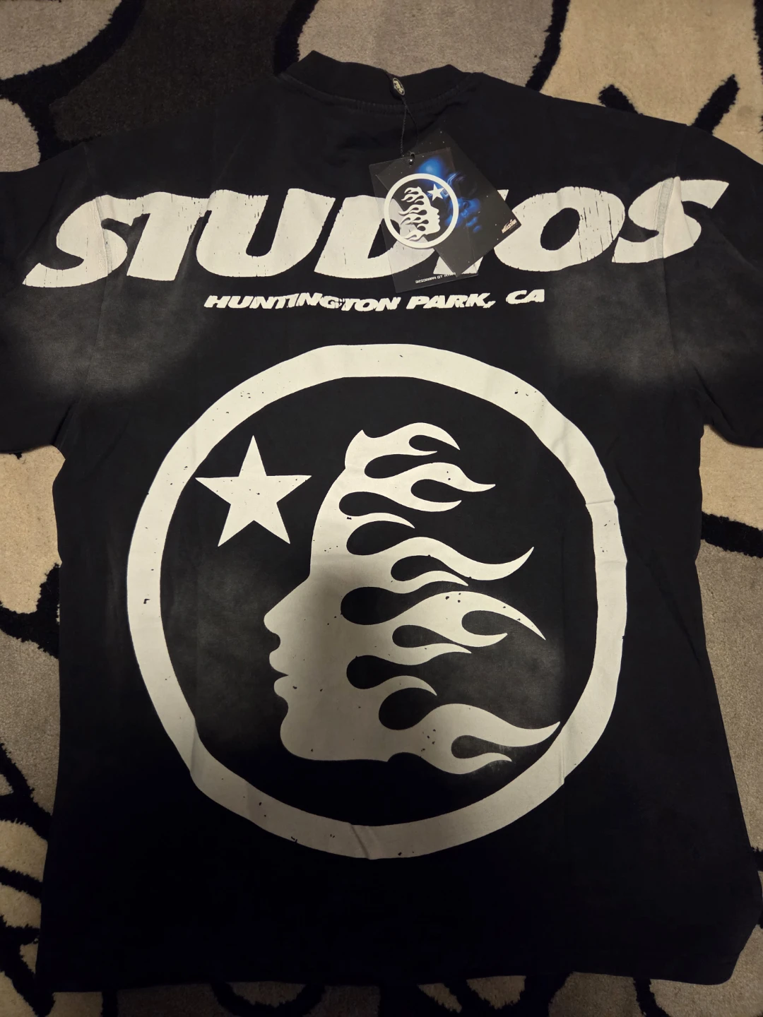 HELLSTAR " STUDIOS " Huntington Park, CA Black Graphic T-Shirt - photo 3