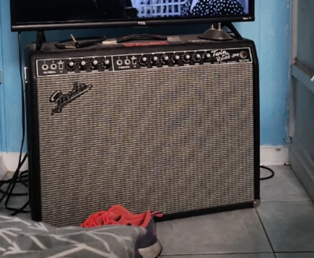 Fender Twin Reverb Amp Guitar Amplifier