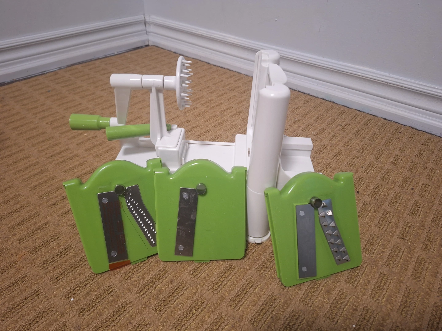Vegetable Spiralizer with 3 Blades