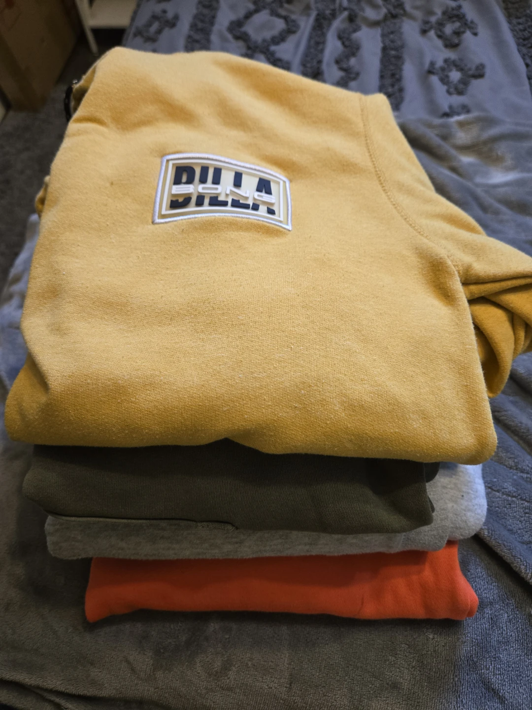 Free Lot of Sweatshirts/hoodies