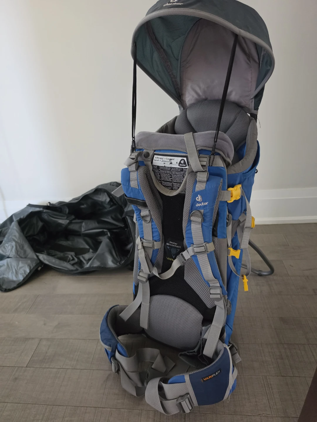 Deuter Child Carrier Backpack +sunshade + duffel bag - photo 3