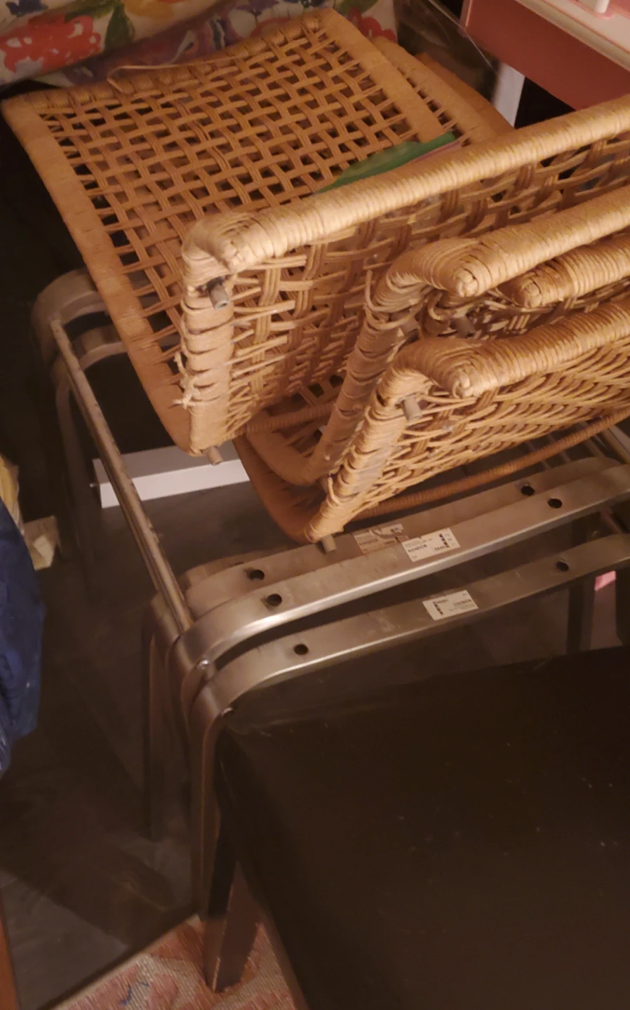 Wicker chairs with metal frame - 4
