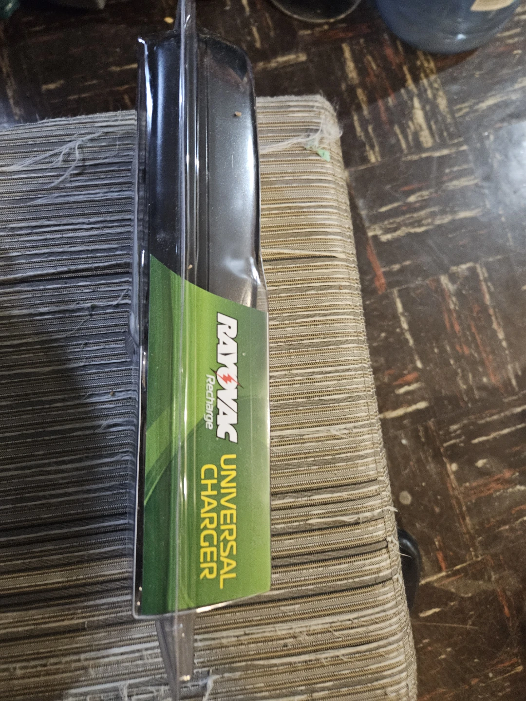 Rayovac Recharge Universal Battery Charger - photo 5