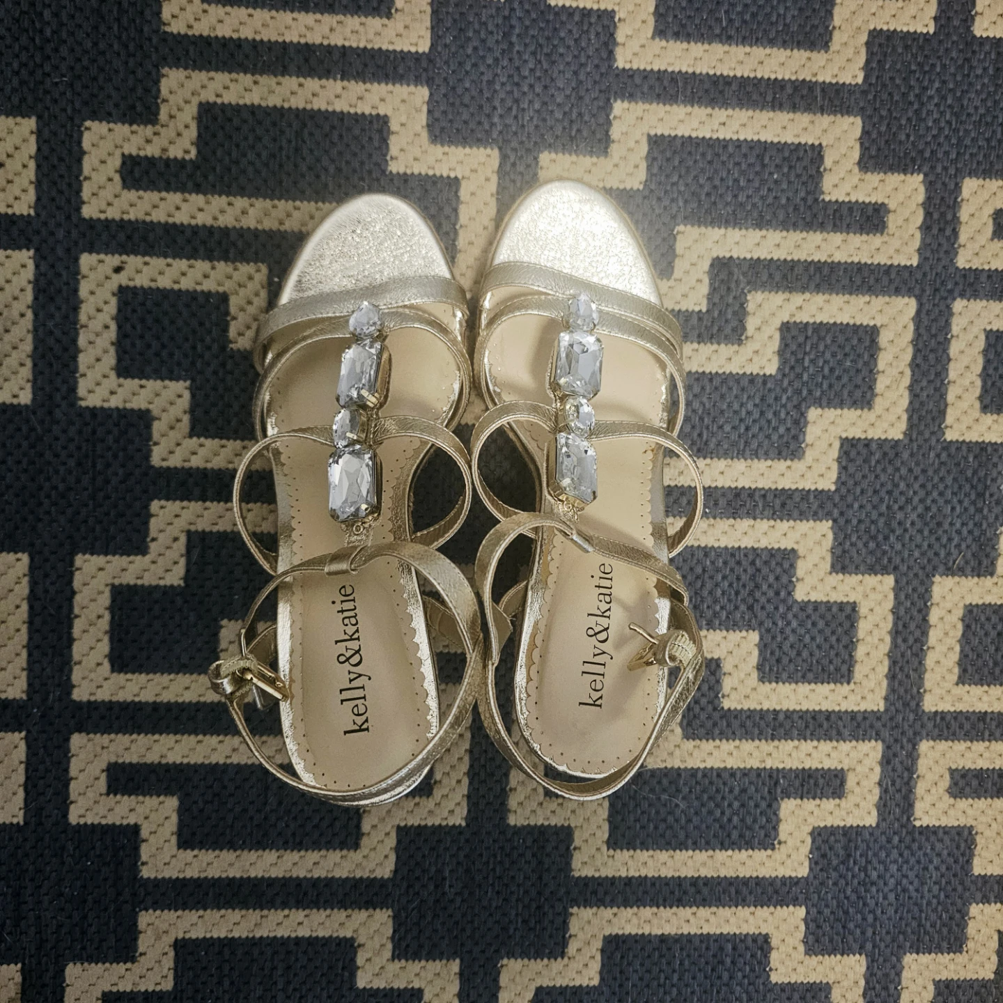 Kelly & Katie Gold Wedge Sandals - photo 2
