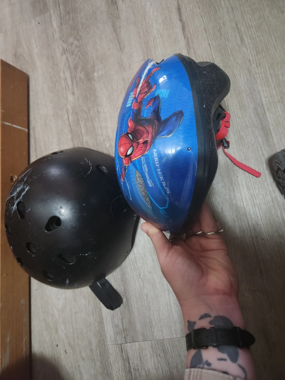 Kids' Bicycle Helmets (Spider-Man & Black) - photo 3