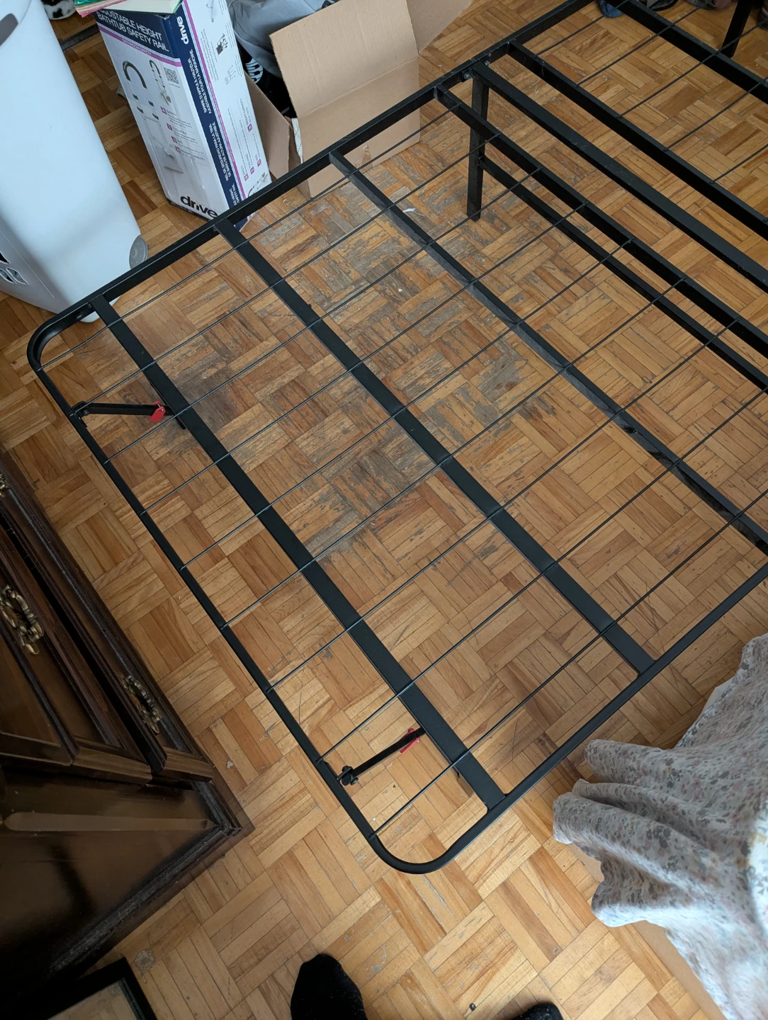 Metal Bed Frame - photo 4
