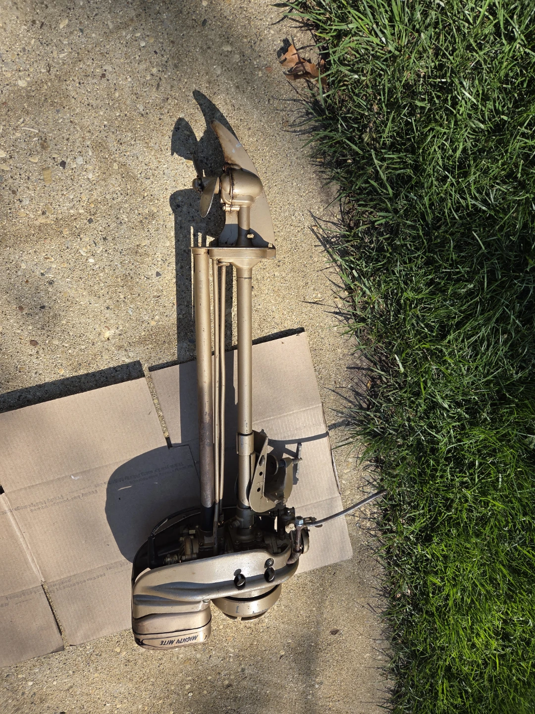 Mighty Mite outboard motor - photo 3