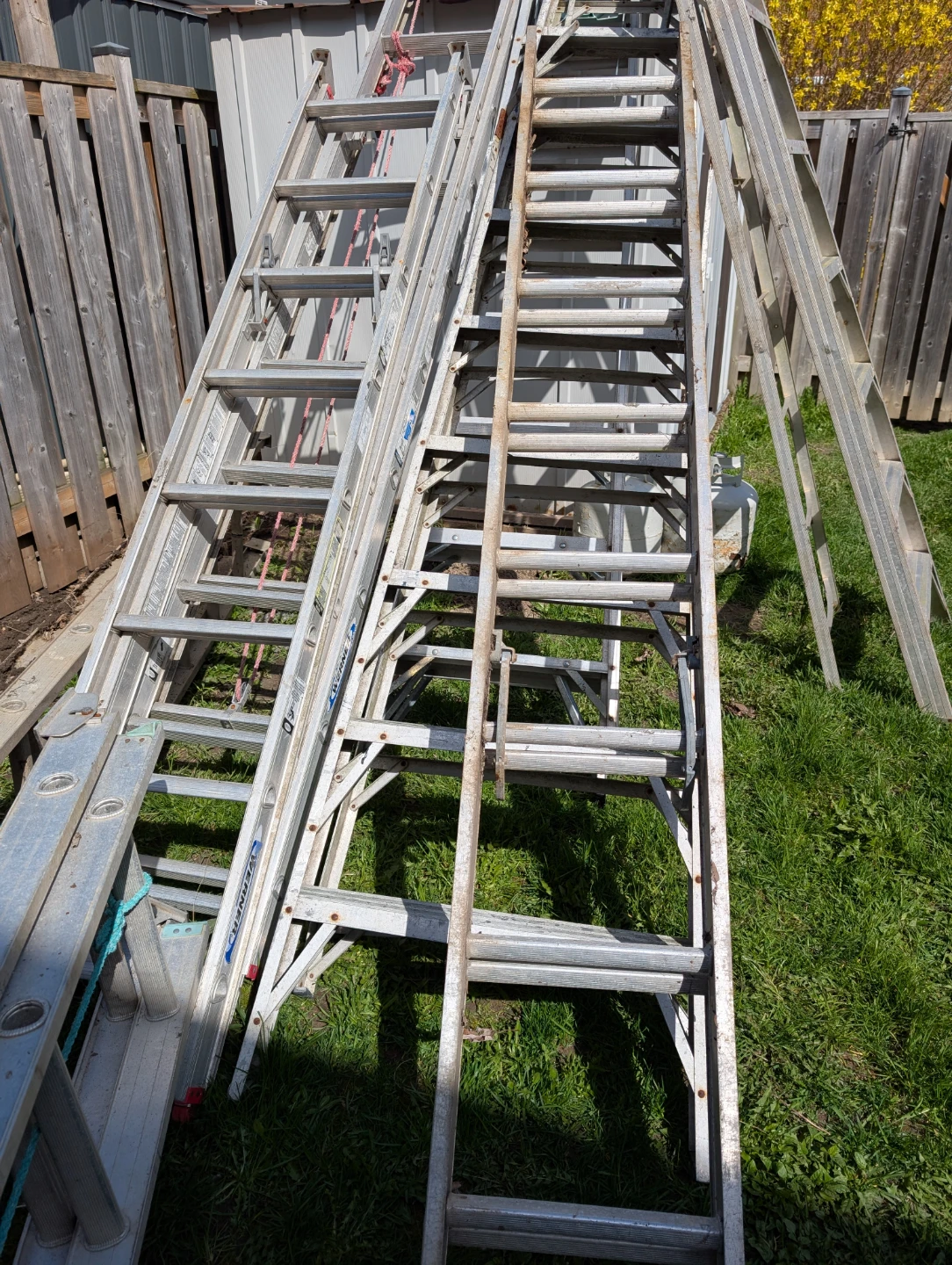 8 Ladders for$150. Featherlight Werner Aluminum Extension Ladder - photo 4