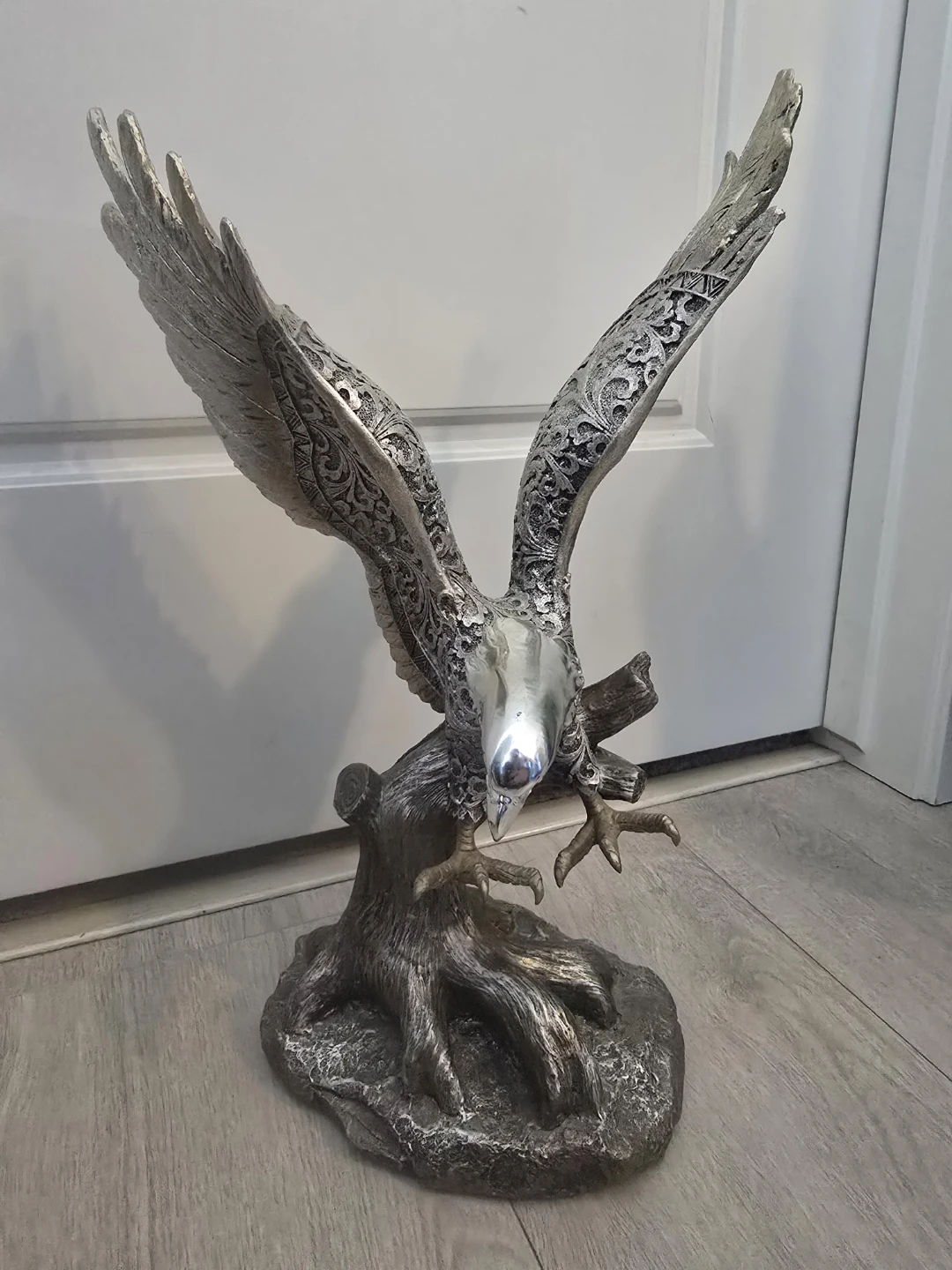 Eagle Statue - photo 3