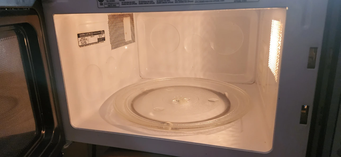 GE Stainless Steel Microwave Oven - photo 3