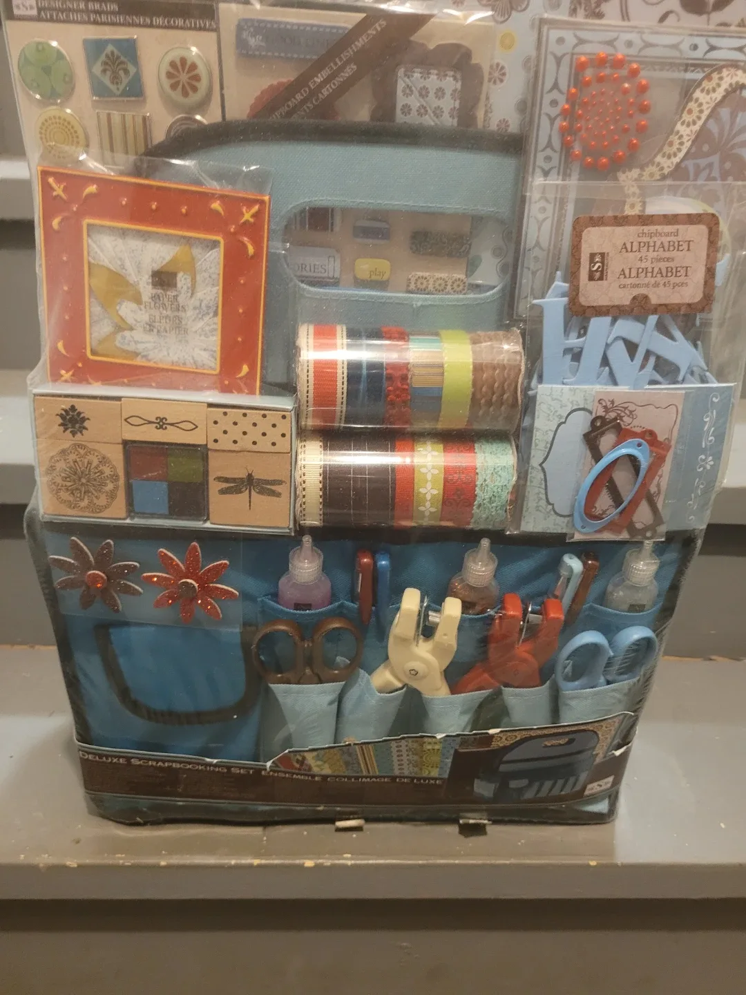 Scrapabilities Deluxe Scrapbooking Set