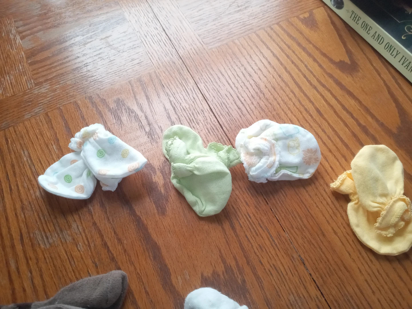 Baby Socks and Mittens Bundle - photo 2