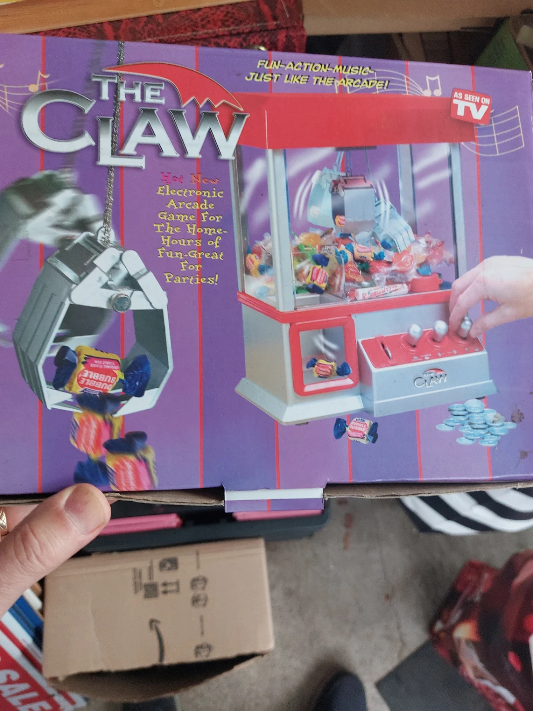 The Claw fun action music  Like the arcade - photo 2