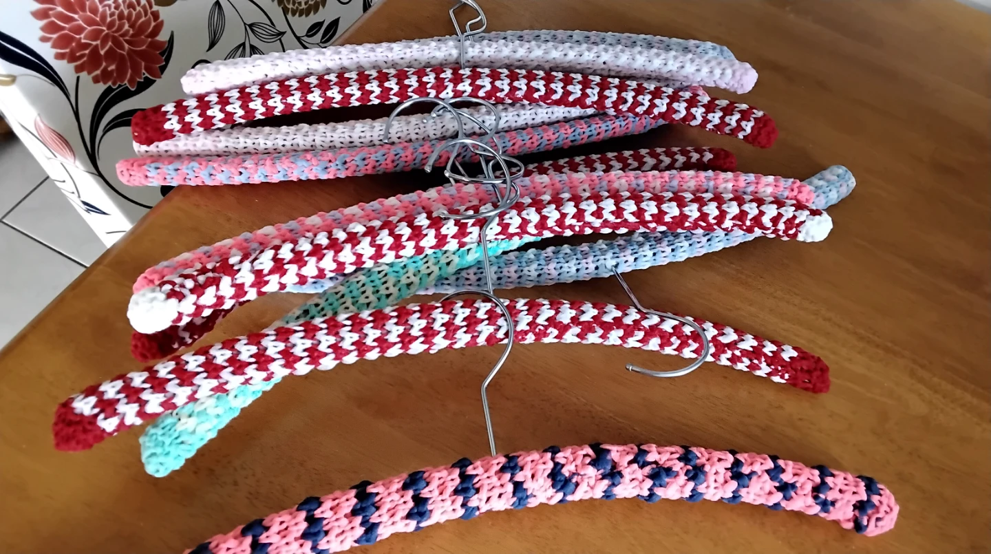 Set of 12 Crocheted Hanger Covers - photo 3
